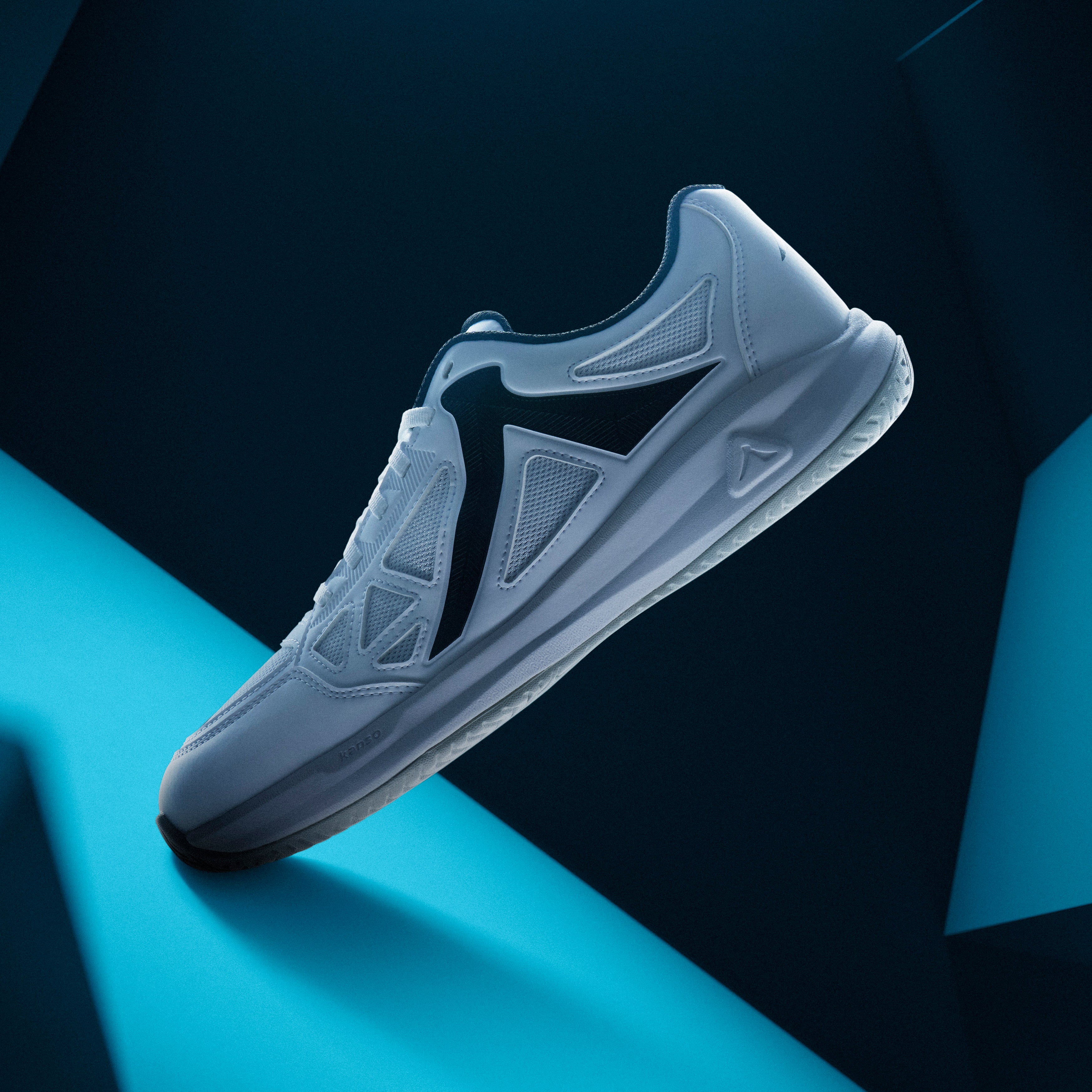 Takumi Hardcourt White / Black