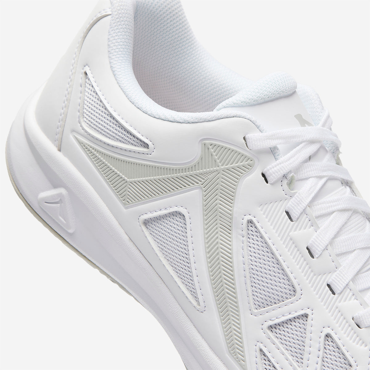 Takumi ID White
